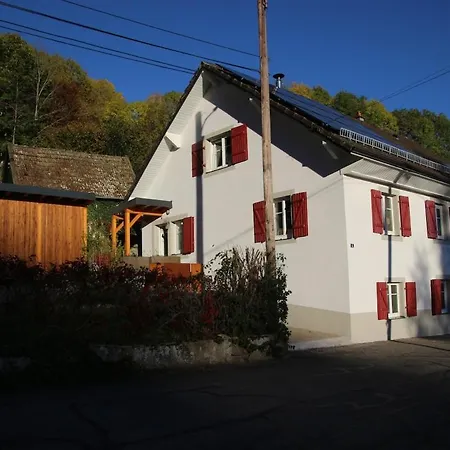 Des Eterlous Apartment
